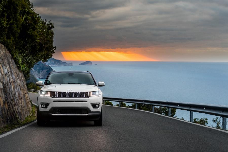  Jeep Compass Limited (MP) 2017 года  (WW) (фото 4 из 56)